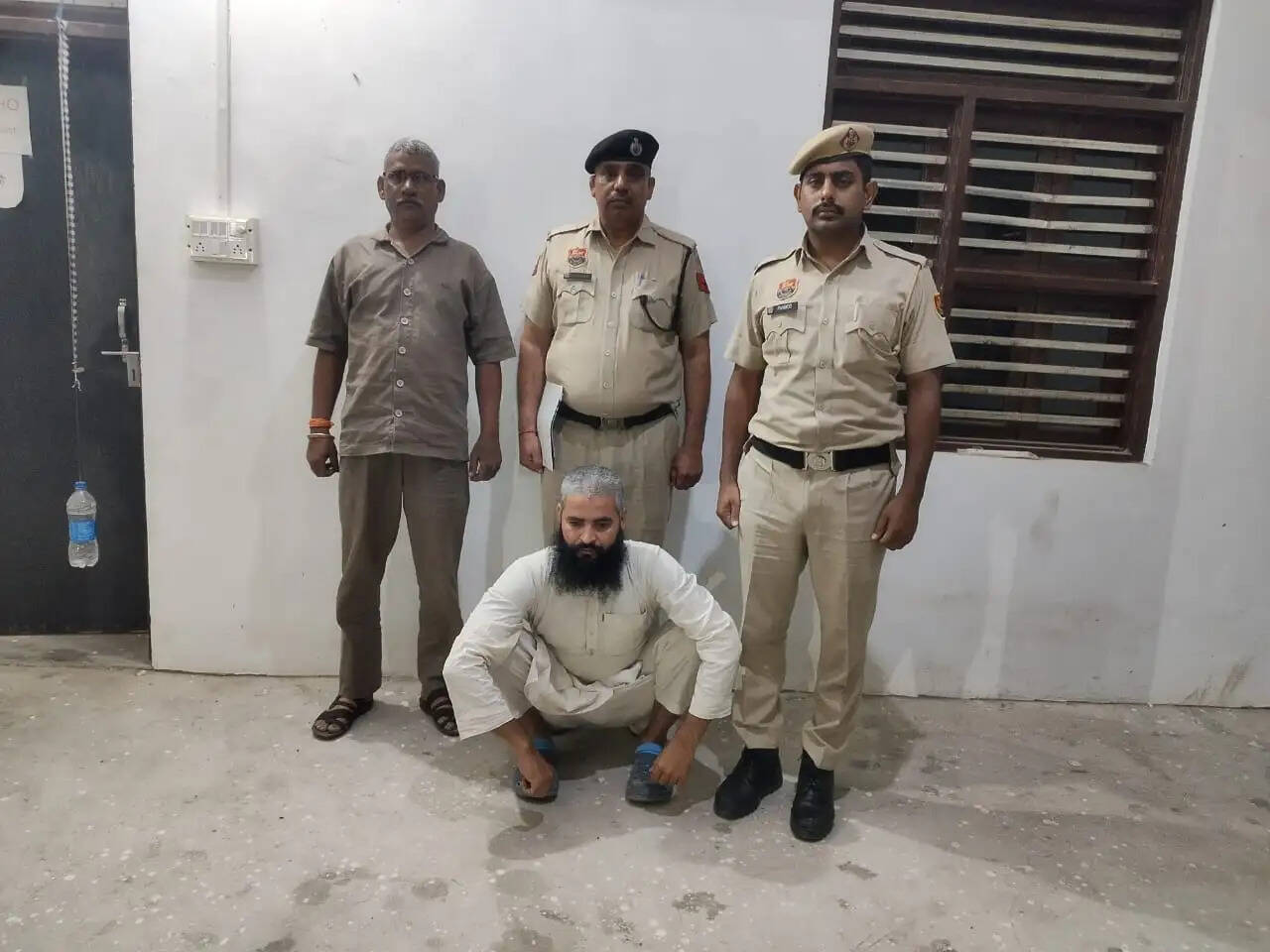 धोखाधड़ी और आपराधिक साजिश के मामले में फरार आरोपी गिरफ्तार