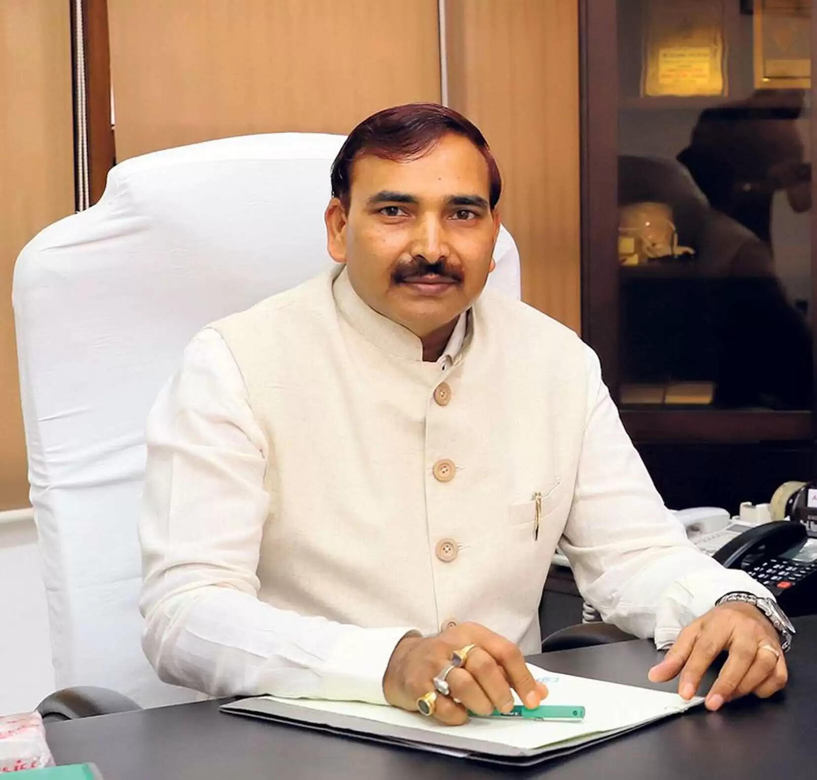 हिसार में सितारों का जलवा: अनु मलिक, मालिनी अवस्थी और डॉ. द्विवेदी होंगे ‘अक्षरम्-2026’ में शामिल