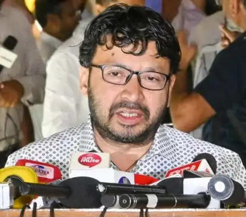 कनाडा में प्रभावित पंजाबी विद्यार्थियों के हितों की रक्षा के लिए हरसंभव प्रयास करेगी पंजाब सरकार : डॉ. रवजोत सिंह