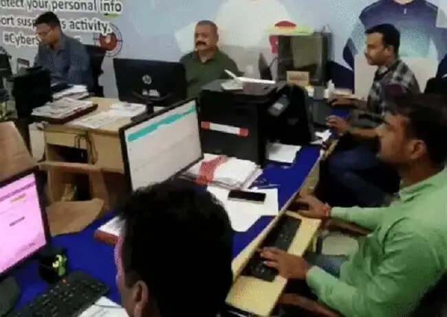 मप्र के रतलाम में व्यवसायी को आतंकियों को फंडिंग करने वाला बताकर 55 लाख रुपये ठगे, 3 दिन रखा डिजिटल अरेस्ट