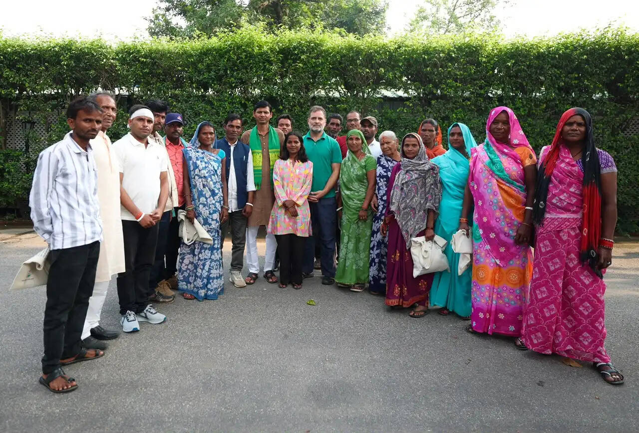 केन-बेतवा परियोजना के प्रभावितों से मिले राहुल गांधी, समस्याएं सुनकर न्याय दिलाने का आश्वासन