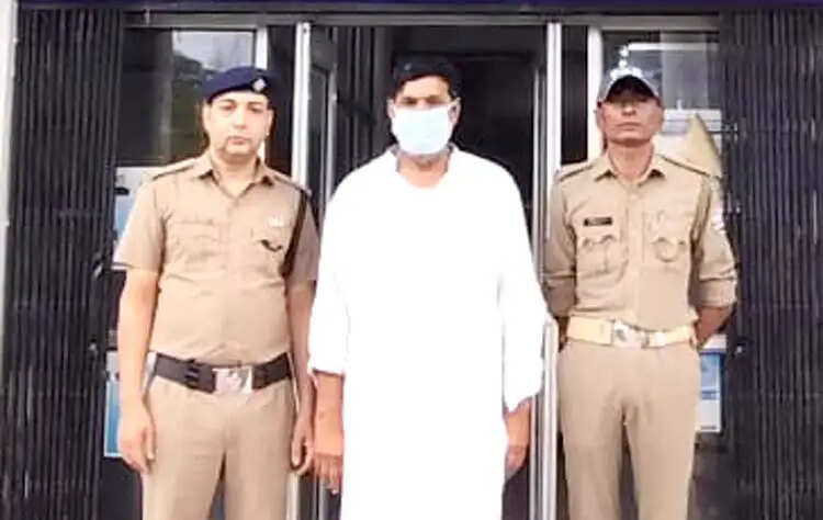 ऑपरेशन प्रहार : पुलिस ने 26 भैंसों को कटने से बचाया