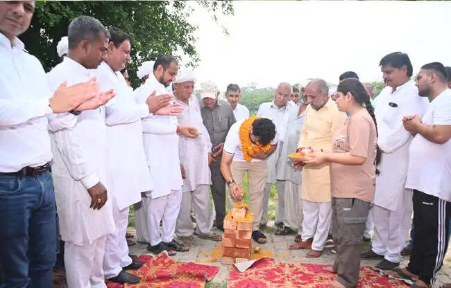 सोनीपत: विधायक कादियान ने कैलाना में विकास कार्यों का किया उद्घाटन