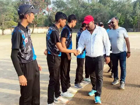 क्रिकेट प्रतियोगिता : एएफएस, गोरखपुर, बमरौली और न्यू कैंट प्रथम पाली विजयी