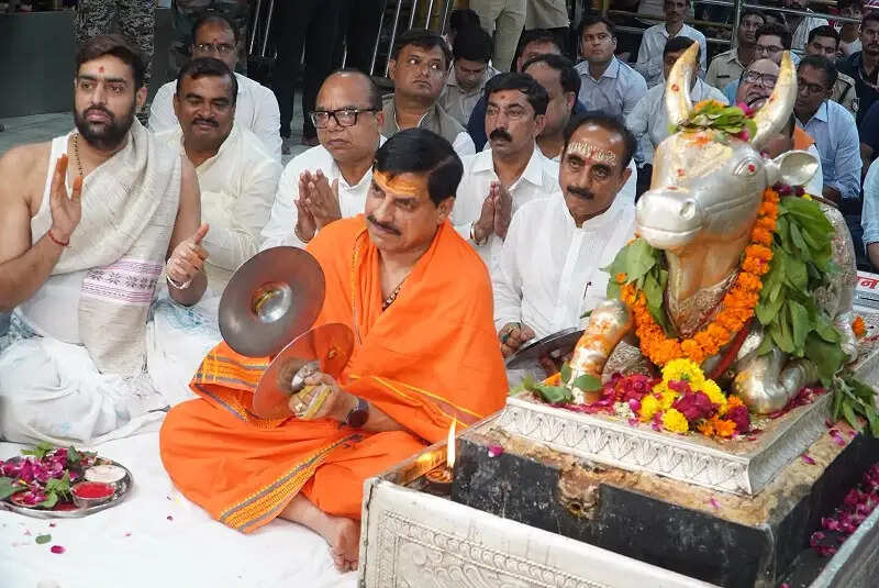 मप्रः मुख्यमंत्री डॉ. यादव भगवान महाकाल की शयन आरती में हुए शामिल