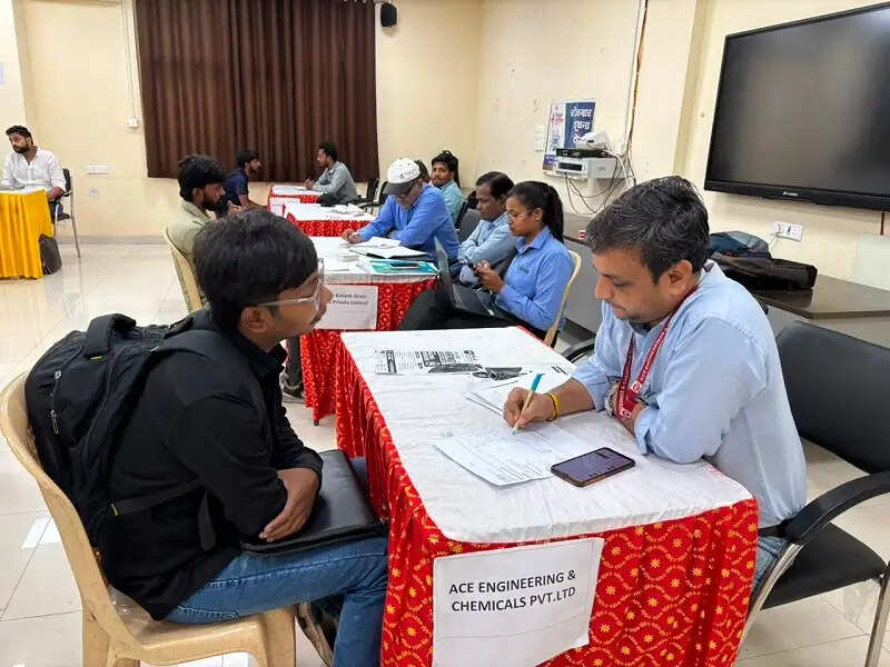 इंदौरः रोजगार मेले में 531 युवाओं का हुआ चयन