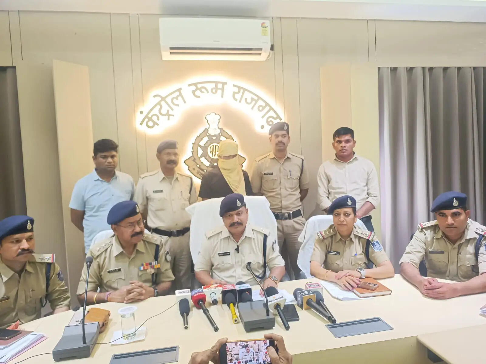 राजगढ़ः बुजुर्ग महिला के साथ दुष्कर्म कर हत्या करने वाला आरोपित भतीजा गिरफ्तार