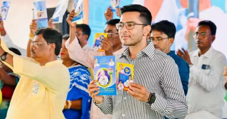 अभिषेक बनर्जी ने अमित शाह और भाजपा को दी चुनौती, विकास का ‘रिपोर्ट कार्ड’ किया पेश