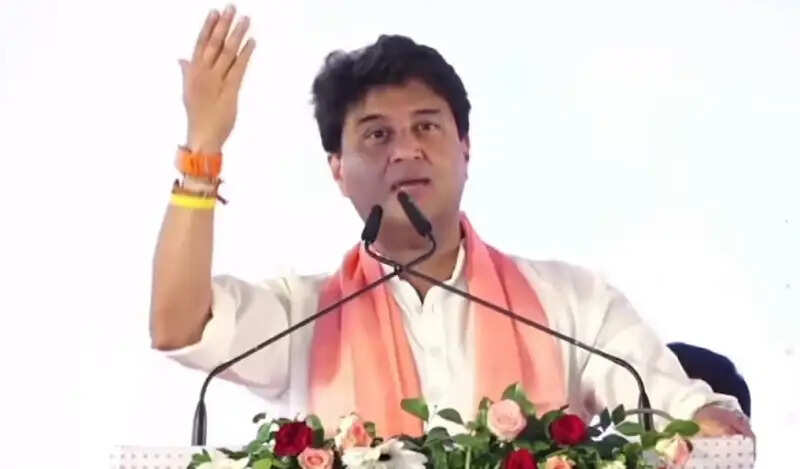 आत्मनिर्भर और रक्षा उत्पाद निर्माता के रूप में हो रही अब भारत का पहचान : ज्योतिरादित्य सिंधिया