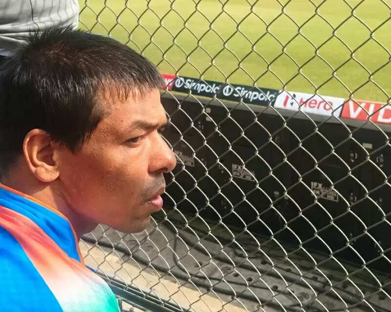 मप्रः मुख्यमंत्री ने दिव्यांग अभिषेक सोनी के आग्रह पर क्रिकेट मैच देखने की व्यवस्था की