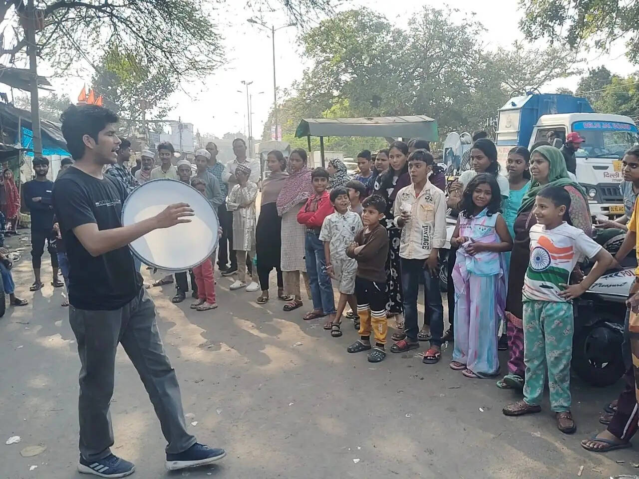 दिल्ली पुलिस सप्ताह के तहत महिला सुरक्षा पर नुक्कड़ नाटक, जागरूकता का दिया संदेश