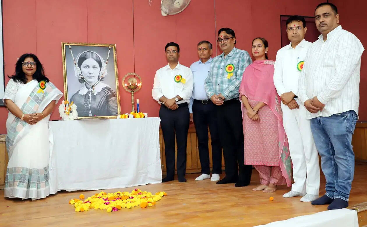 हिसार : विकसित भारत के संकल्प को साकार करने में नर्सिंग स्टाफ की रहेगी अग्रणी भूमिका : डॉ. विजय कुमार