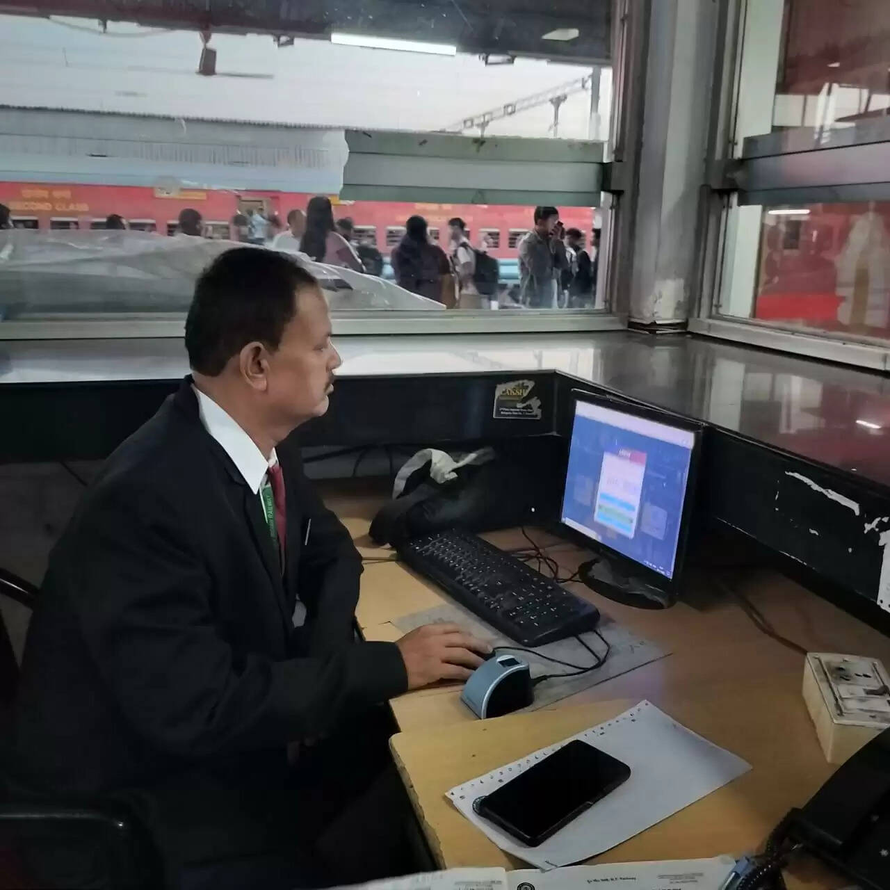 पूसीरे में टिकट चेकिंग में सौ फीसदी बायोमेट्रिक सिस्टम लागू