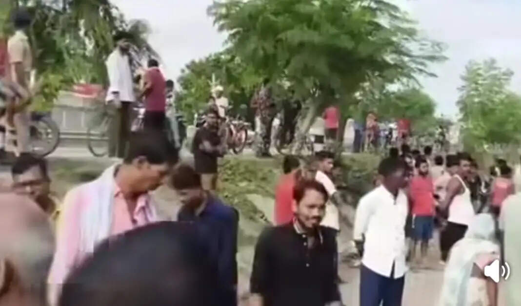 (अपडेड) नौगछिया सड़क हादसे में दो बच्चों समेत तीन लोगों की मौत, सात घायल