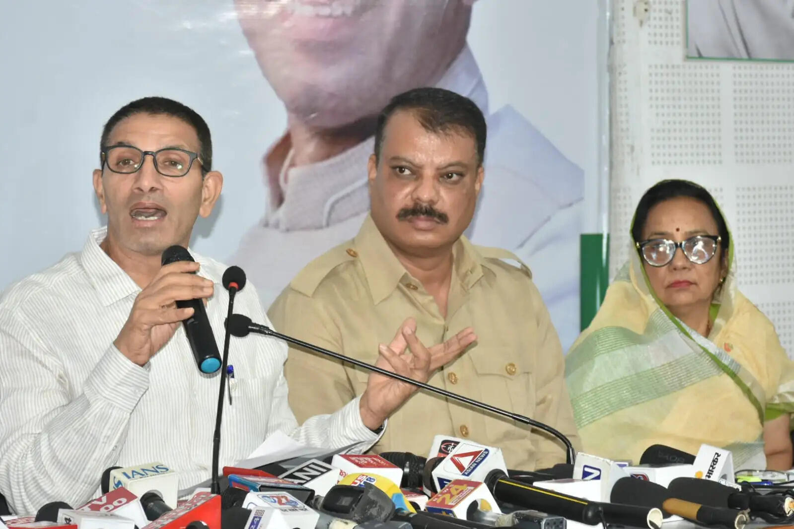 मप्र: ओबीसी आरक्षण पर कांग्रेस ने सरकार को घेरा, 27% आरक्षण के लिए सुप्रीम कोर्ट जाने का ऐलान