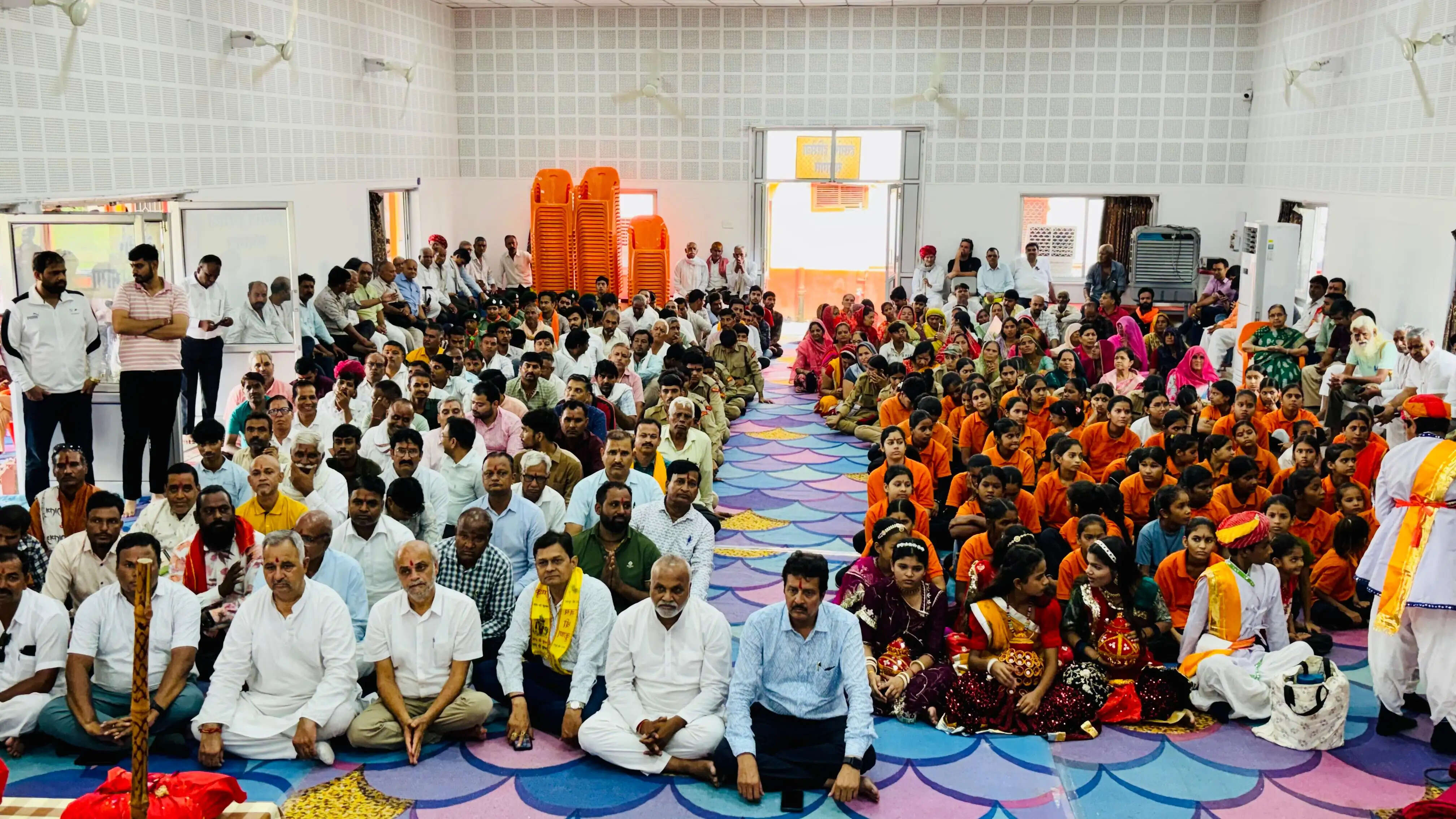 गौ माता राष्ट्र माता बने के संकल्प के साथ भीलवाड़ा में उमड़ा जनसैलाब, निकली भव्य प्रार्थना रैली