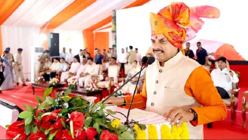 शस्त्र पूजन भारतीय संस्कृति, शौर्य और कर्तव्यनिष्ठा का प्रतीक : मुख्यमंत्री डॉ. यादव