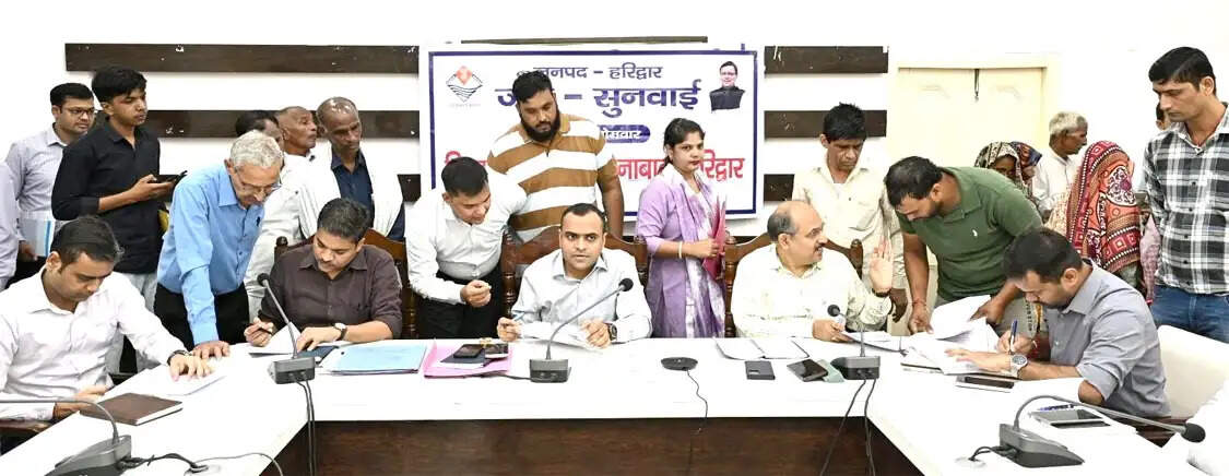 जनसुनवाई में 68 शिकायतें दर्ज, 32 का मौके पर निस्तारण