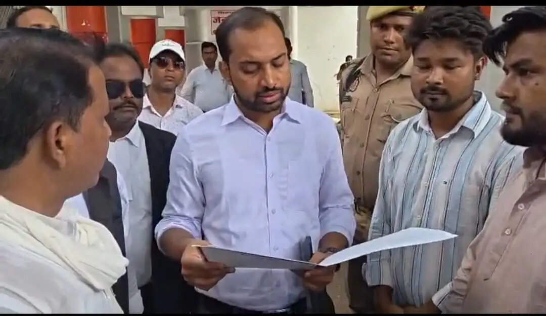 जौनपुर में मीलाद-उन-नबी की तैयारियों को लेकर जिलाधिकारी को सौंपा 11 सूत्रीय मांग पत्र