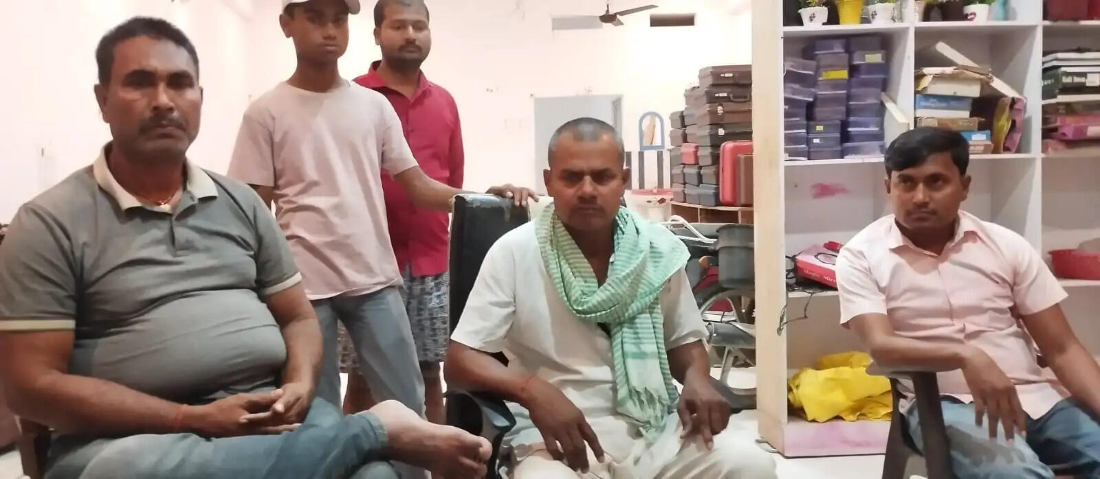 संदिग्ध परिस्थितियों में युवक की मौत,श्मशान से अर्द्धजला शव बरामद