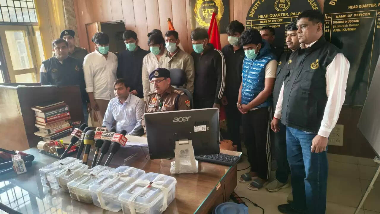 पलवल: केएमपी एक्सप्रेसवे पर लूट के तीन आरोपी गिरफ्तार