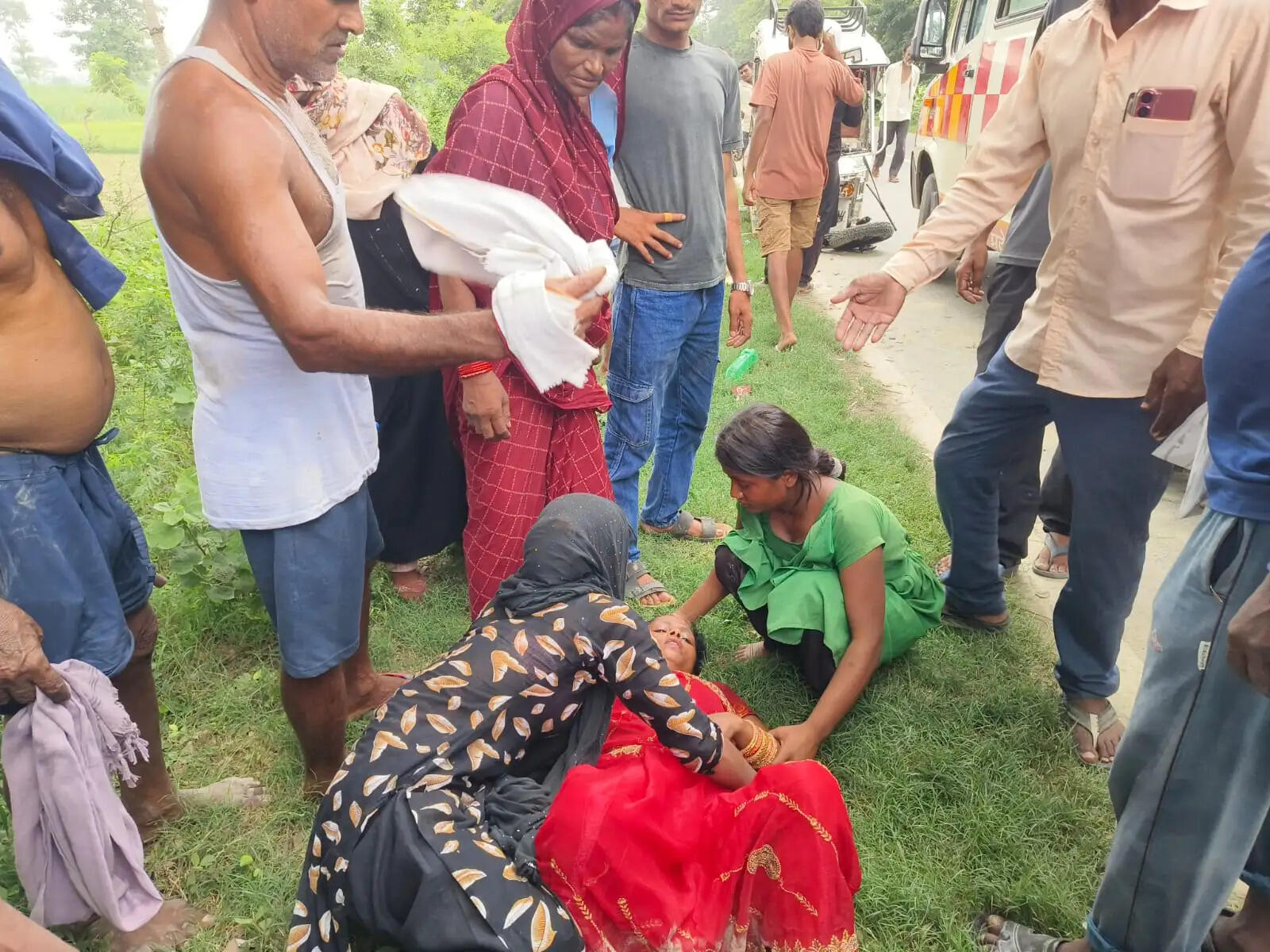 लखीमपुर खीरी में रोडवेज बस ने ऑटो को मारी टक्कर, 8 घायल, 5 जिला अस्पताल रेफर