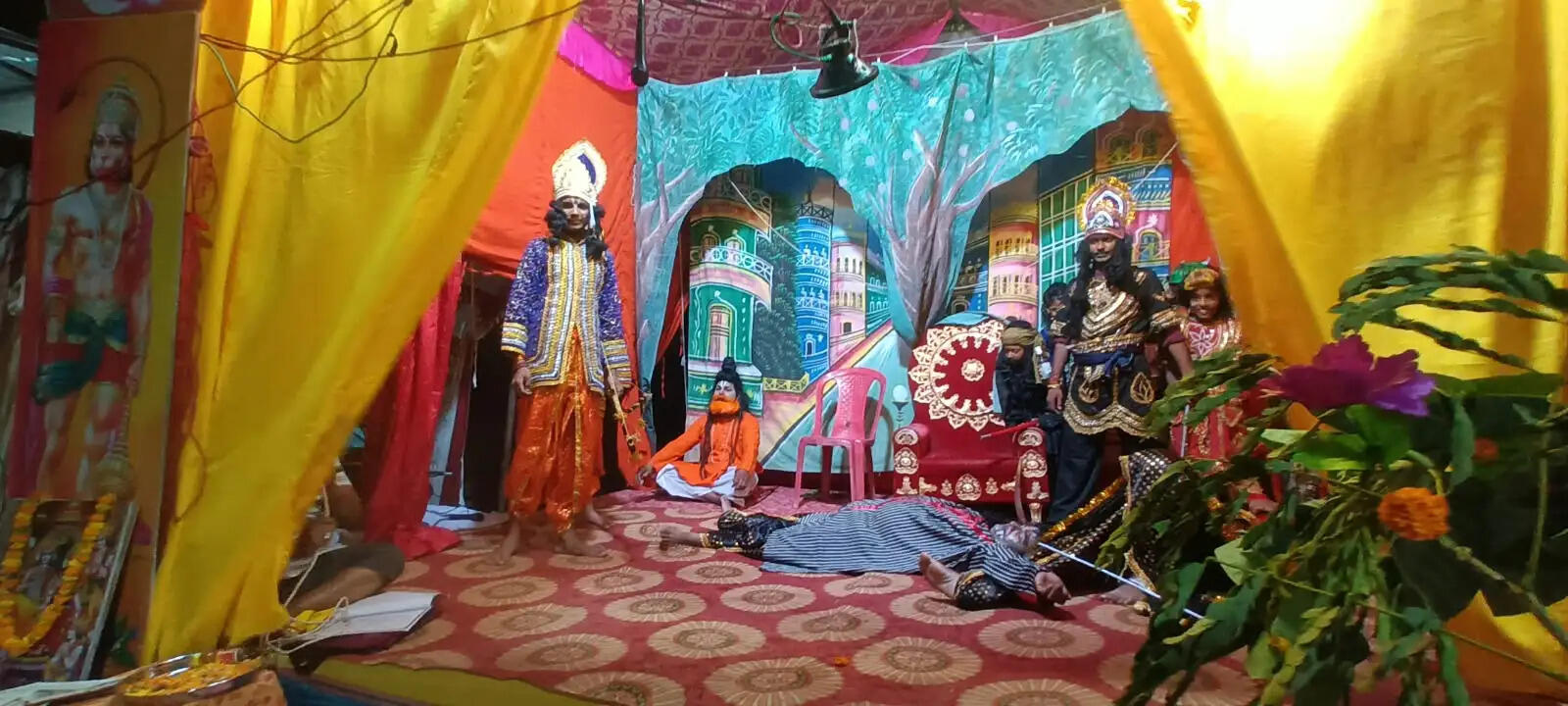 कबूलपुर रामलीला में फुलवारी चरित्र और ताड़का वध का मंचन