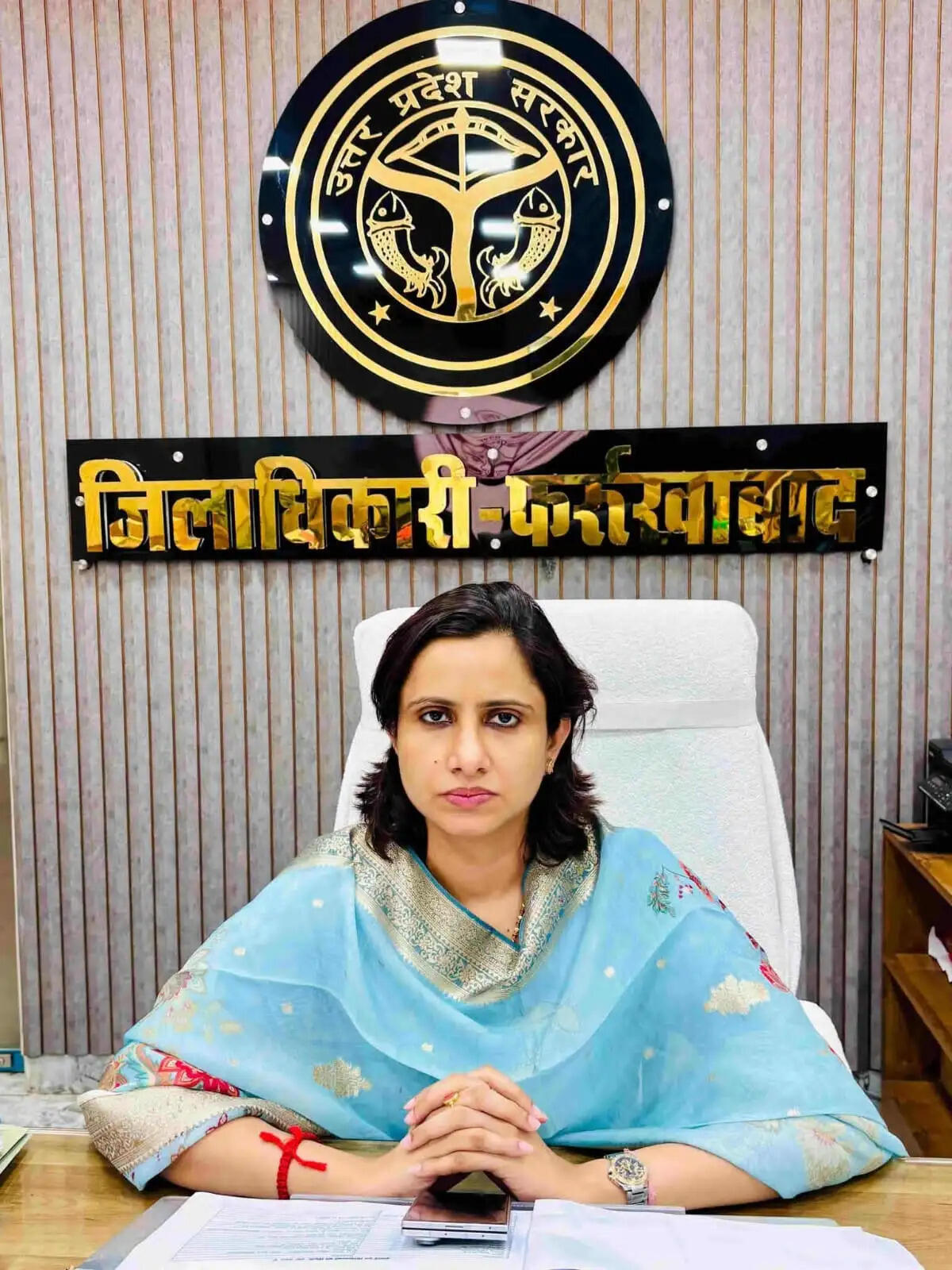 फर्रुखाबाद: जिलाधिकारी ने प्राथमिक शिक्षा को बेहतर बनाने के लिए शिक्षा अधिकारियों के कसे पेंच