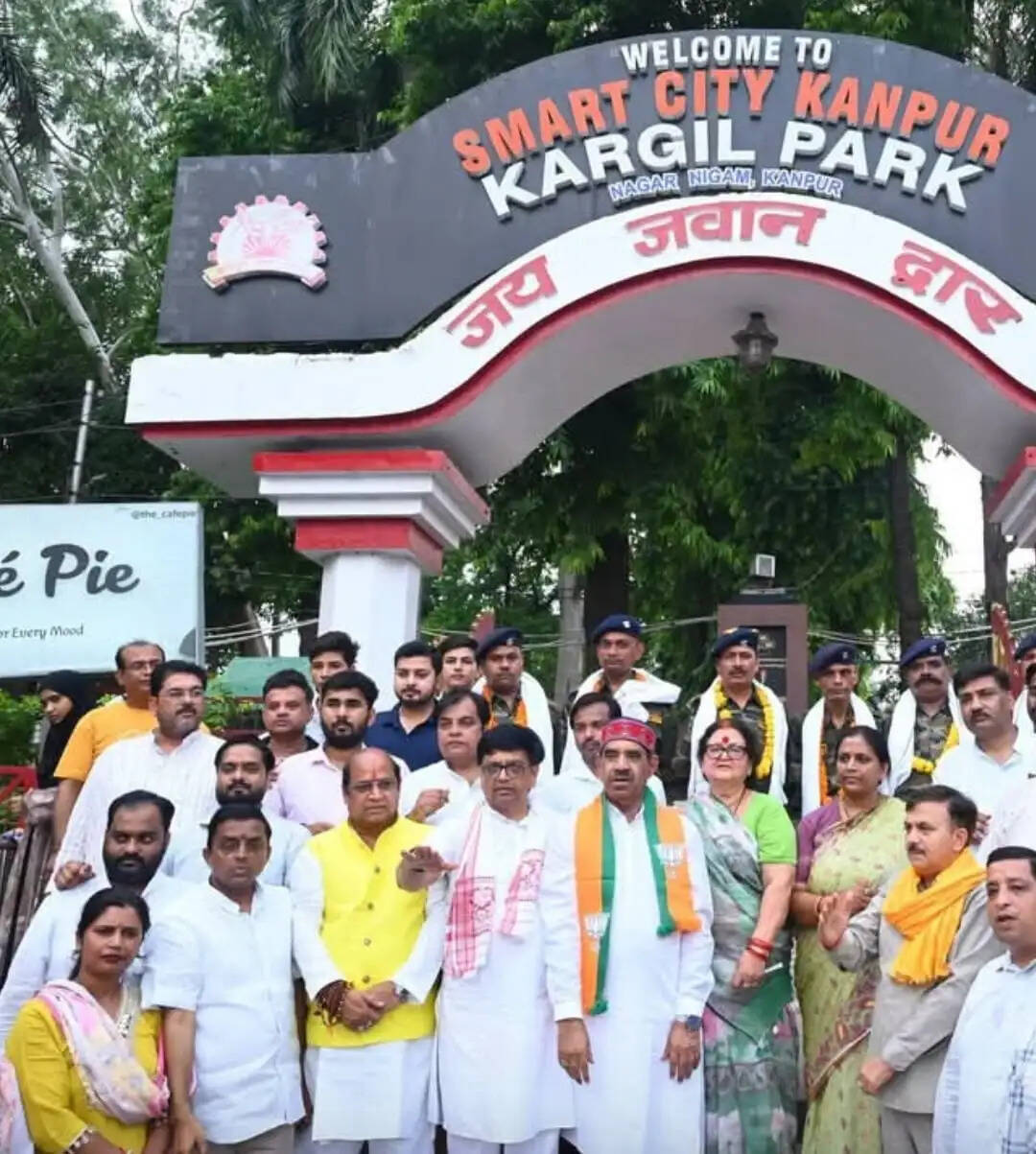 कारगिल विजय दिवस पर शहीदों को श्रद्धांजलि, पूर्व सैनिकों का सम्मान : अनिल दीक्षित