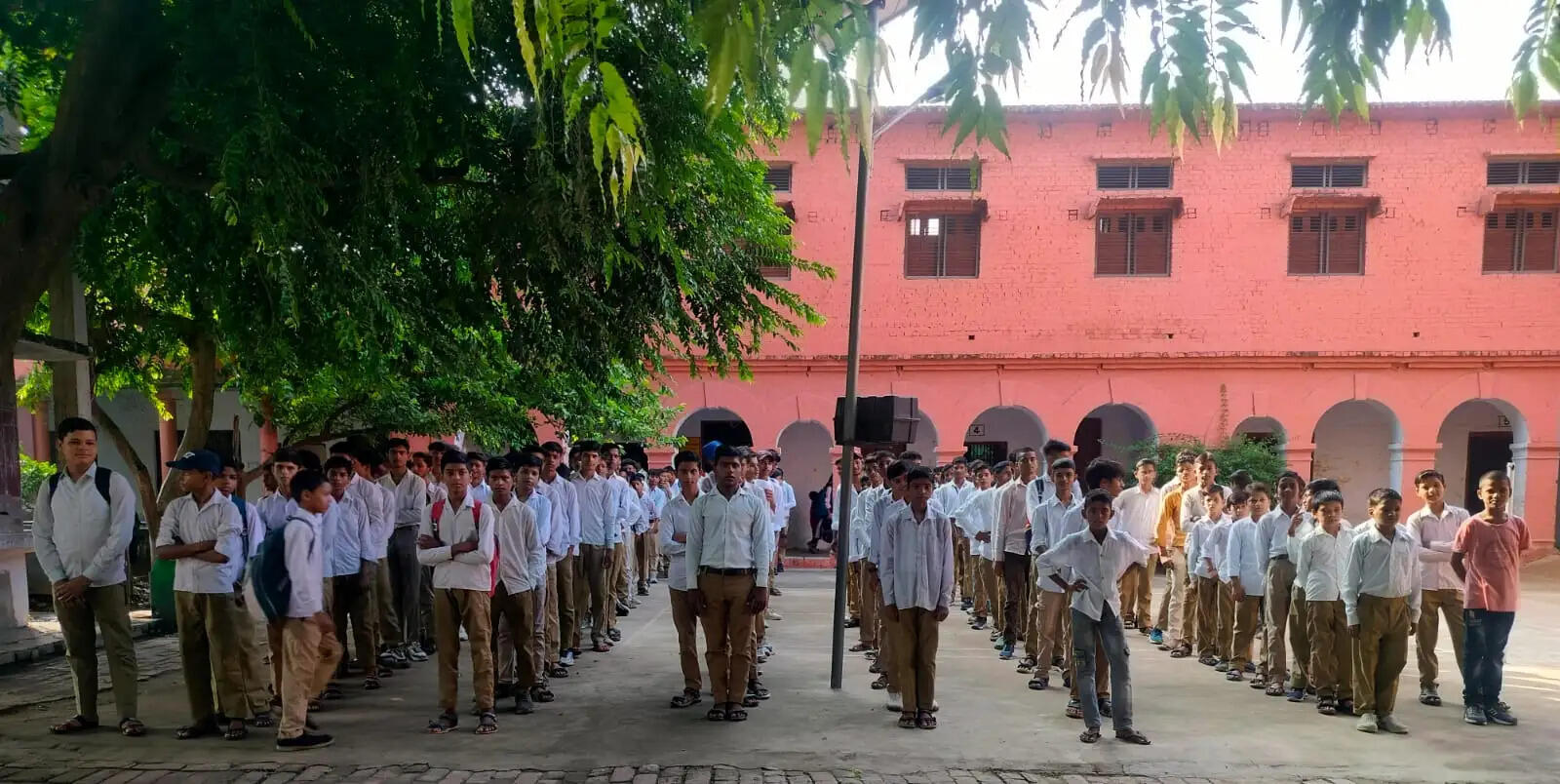 औरैया में 1800 छात्र-छात्राओं ने किया योगाभ्यास, स्वस्थ जीवनशैली के लिए सीखी योग विधियां