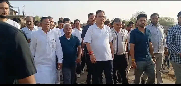 राजस्थान-मध्य प्रदेश सीमा के अंतिम गांव में मुख्यमंत्री की मॉर्निंग वॉक, ग्रामीणों से संवाद कर जानी समस्याएं