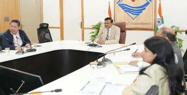 एलपीजी घरेलू व व्यवसायिक सिलेंडरों&nbsp;की&nbsp;समय&nbsp;पर&nbsp;हाे&nbsp;आपूर्ति:&nbsp;मुख्य&nbsp;सचिव