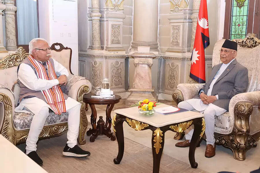 ऊर्जा मंत्री मनोहर लाल ने काठमांडू में नेपाल के प्रधानमंत्री ओली से की शिष्टाचार मुलाकात