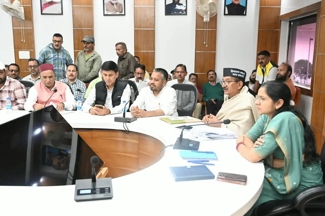टिहरी बांध पुनर्वास के 90 से अधिक प्रकरणों पर हुई चर्चा
