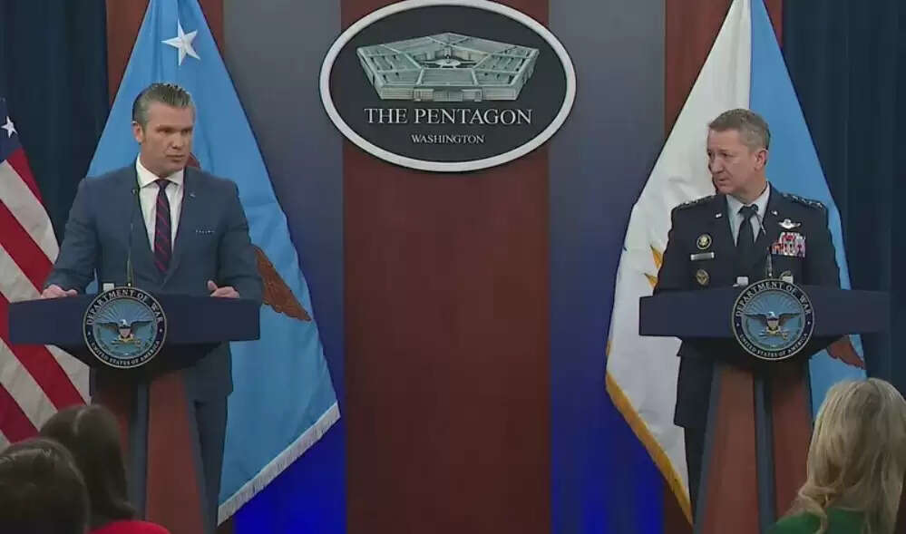 अमेरिका आज ईरान युद्ध पर बताएगा अपना अगला इरादा, हेगसेथ और केन की प्रेस कॉन्फ्रेंस शाम को
