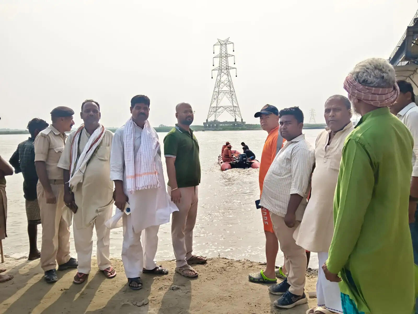 कोसी नदी में नहाने के दौरान चार बच्ची डूबी तीन की मौत, एक बच्ची लापता