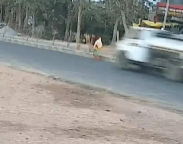 देवरिया : सड़क हादसे में वृद्ध महिला की मौत