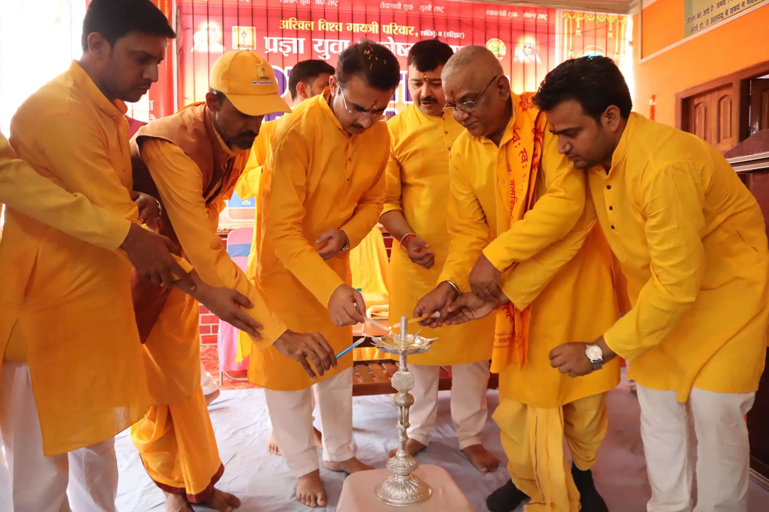 छपरा में युवा जागरण एवं मोटिवेशनल सेमिनार का आयोजन
