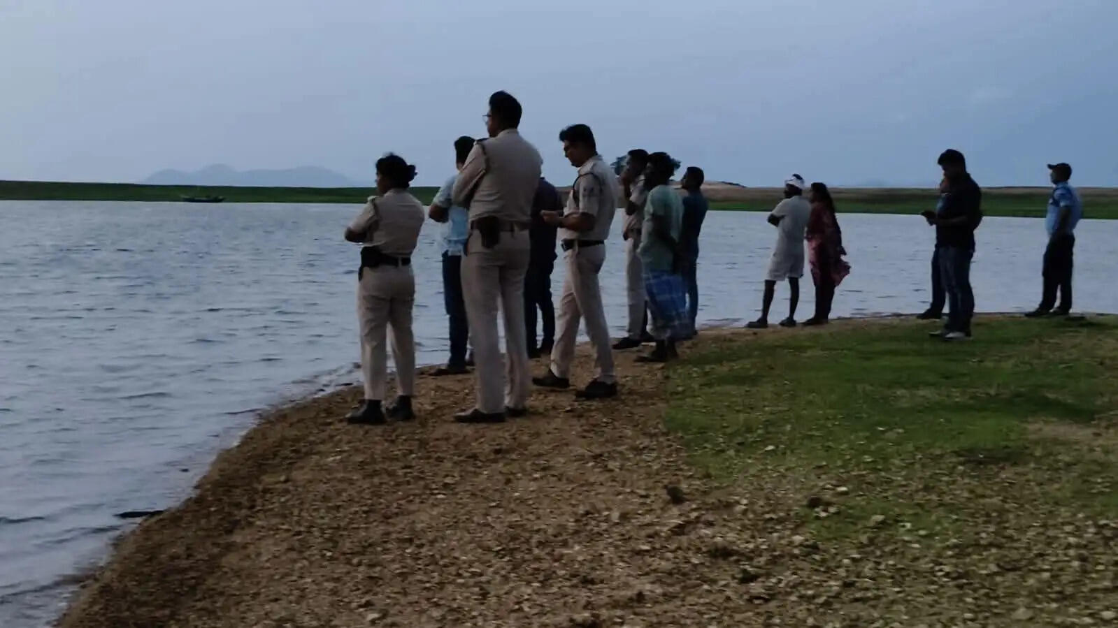 मैथन जलाशय में नहाने के दौरान आसनसोल का छात्र लापता, तलाश जारी