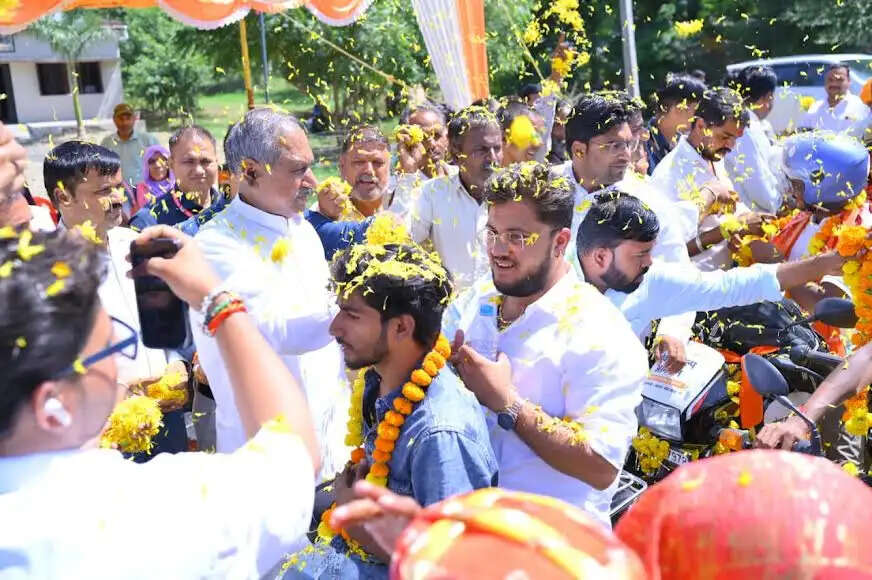 मंदसौर : जल, जन और सेवा संकल्प यात्रा का मंदसौर में प्रवेश, जगह-जगह हुआ स्वागत