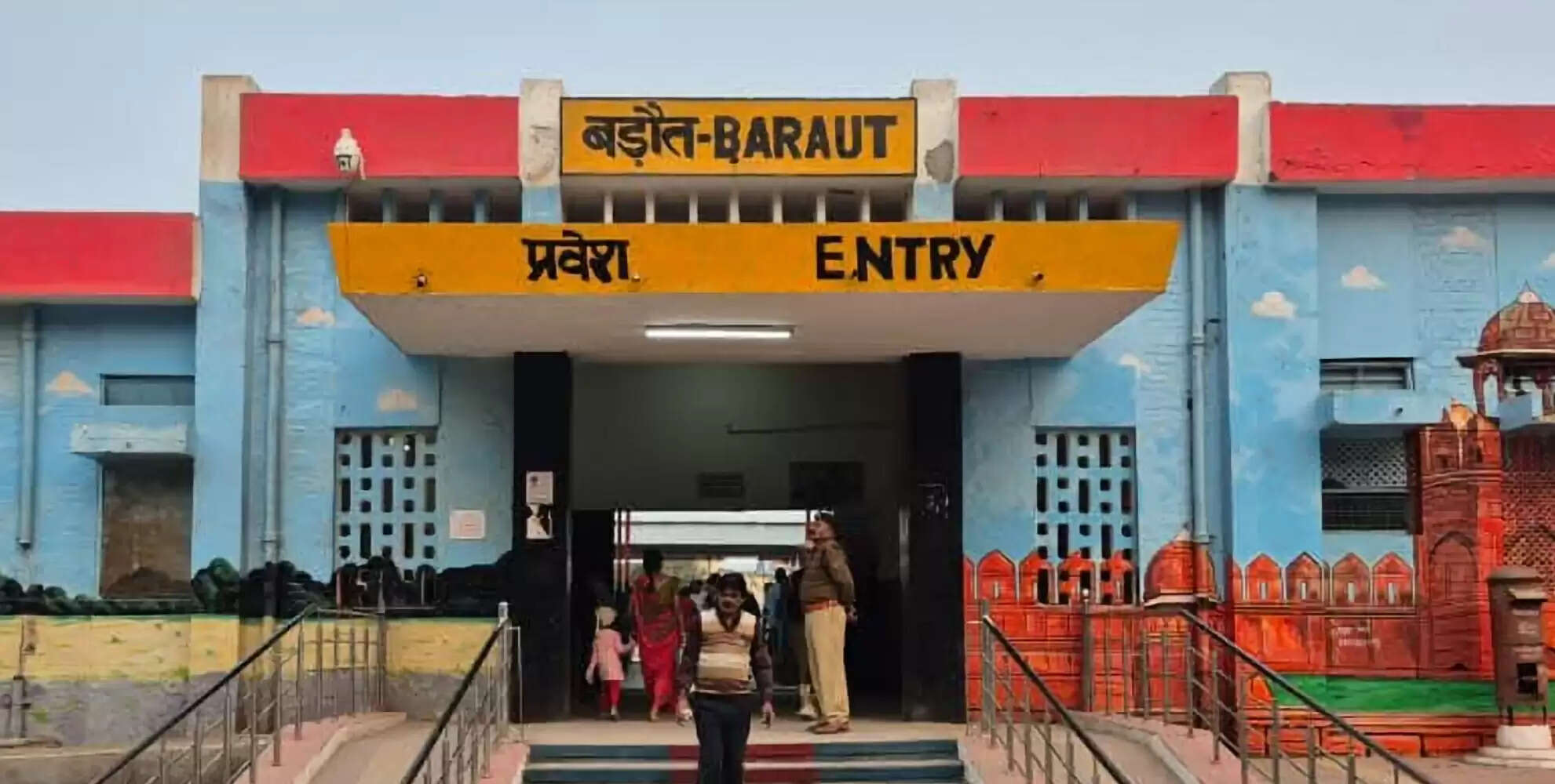 उप्र के बागपत में रेलवे ट्रैक पर पोल डाल ट्रेन को पलटाने की साजिश नाकाम