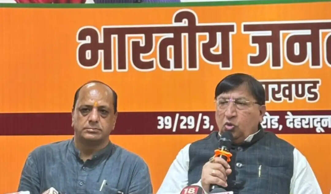 कांग्रेस सनातन आस्था और राजनीतिक मर्यादा का अपमान कर रही : नरेश बंसल
