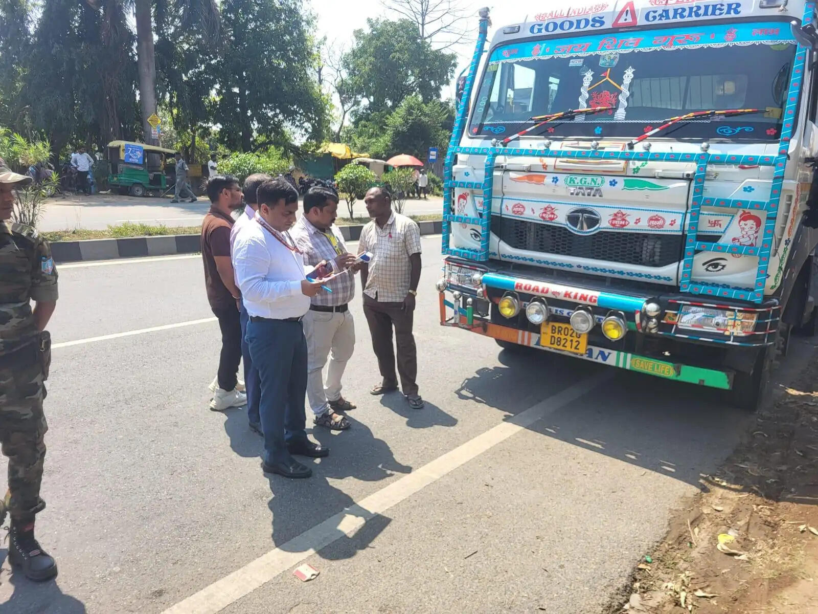 डीटीओ ने वाहन जांच अभियान के दौरान 167 वाहनों से वसूला 2.03 लाख जुर्माना