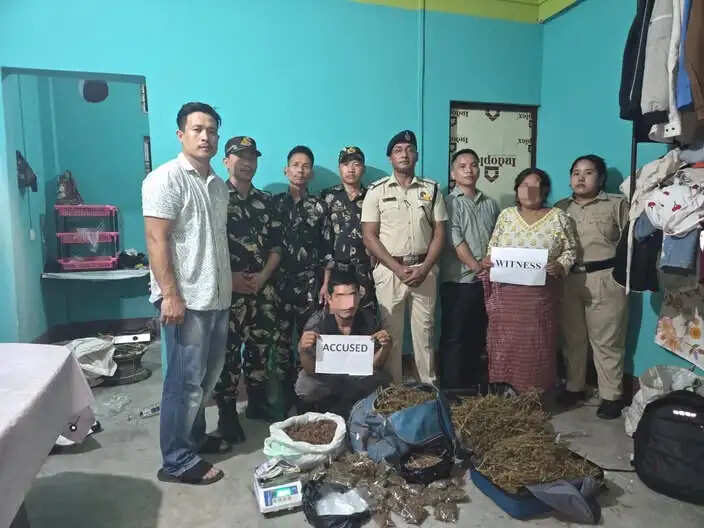 तस्कर गिरफ़्तार किया, 6.39 किलो गांजा ज़ब्त