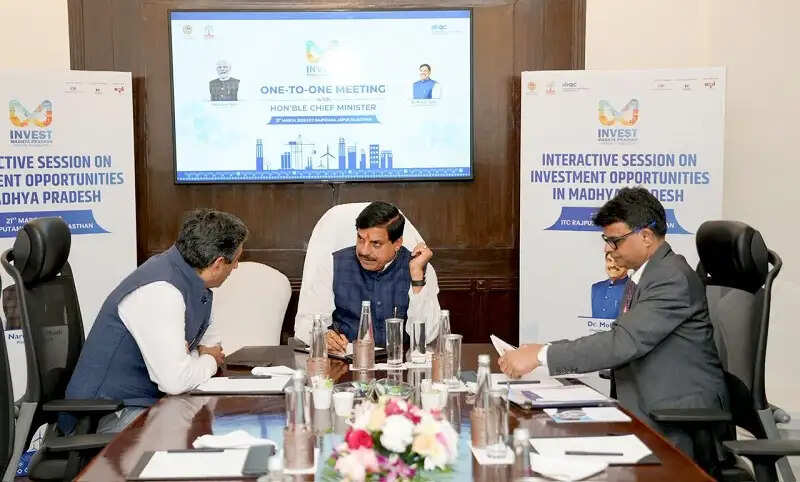 मप्र के मुख्यमंत्री ने राजस्थान के उद्योगपतियों के साथ की वन-टू-वन चर्चा, निवेश के लिए किया आमंत्रित