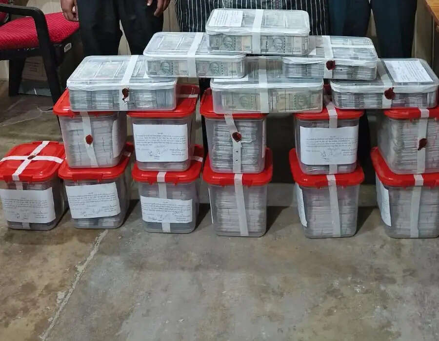 गदरपुर में फर्जी करेंसी रैकेट का पर्दाफाश, 4.54 करोड़ के नकली नोट बरामद