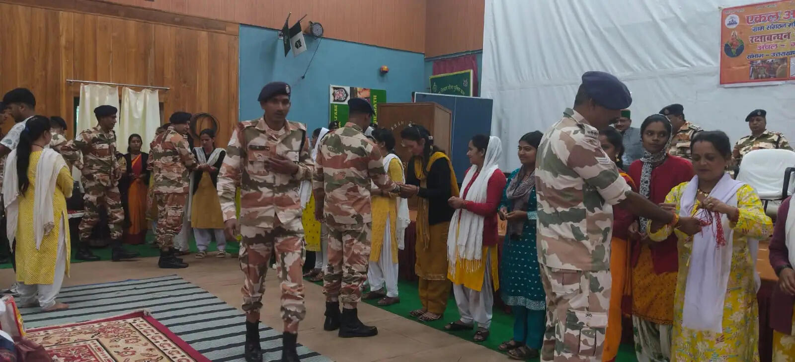 रक्षाबंधन पर्व पर एकल विद्यालय की बहनों ने आईटीबापी के हिमवीरों को बांधा रक्षा सूत्र