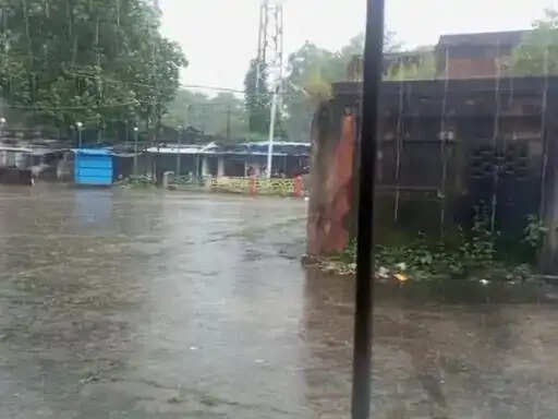 अनूपपुर: लौटते मानसून और चक्रवात से दिनभर होती रही रूक-रूक कर बारिश