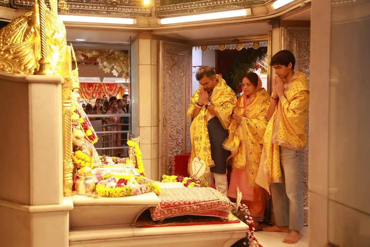 खेतरी यमुना में न प्रवाहित करके नर्सरी में स्थापित प्रोसेसिंग यूनिट में लाएं दिल्लीवासी : प्रवेश साहिब सिंह