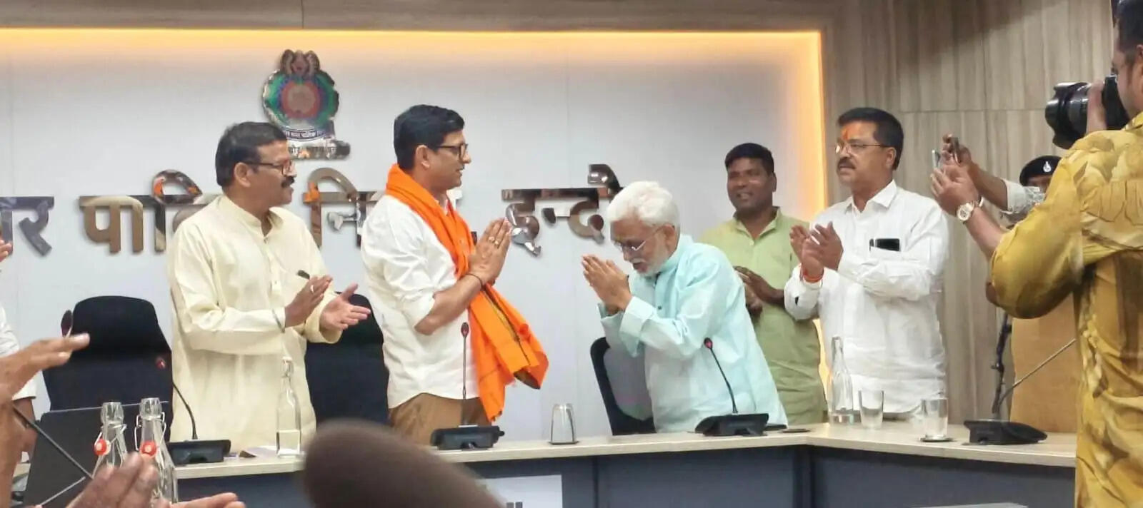 प्रशासनिक व स्वच्छता मॉडल का अध्ययन कर इंदौर व उज्जैन के एक्सपोजर विजिट से लौटा काशी के पार्षदों का दल